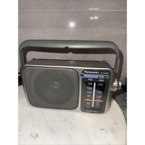 EXCELLENT PANASONIC RF-2400D AM/FM 2-BAND PORTABLE RADIO AC OR BATTERY POWERED
